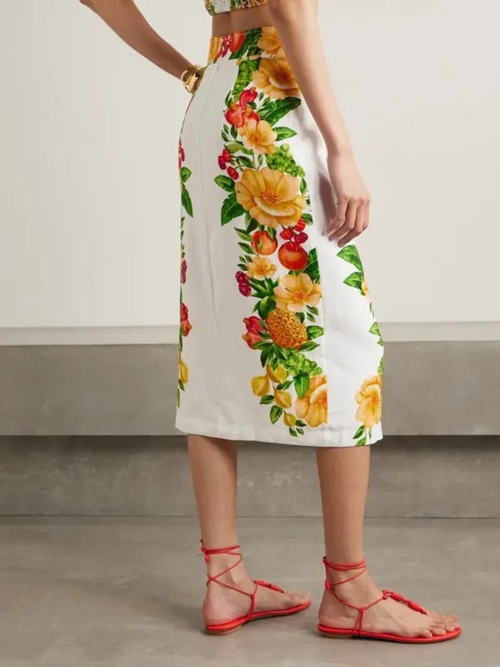 Farm Rio: PICNIC FLOWERS OFF - WHITE BUTTONNED MIDI SKIRT - Picture 3 of 10
